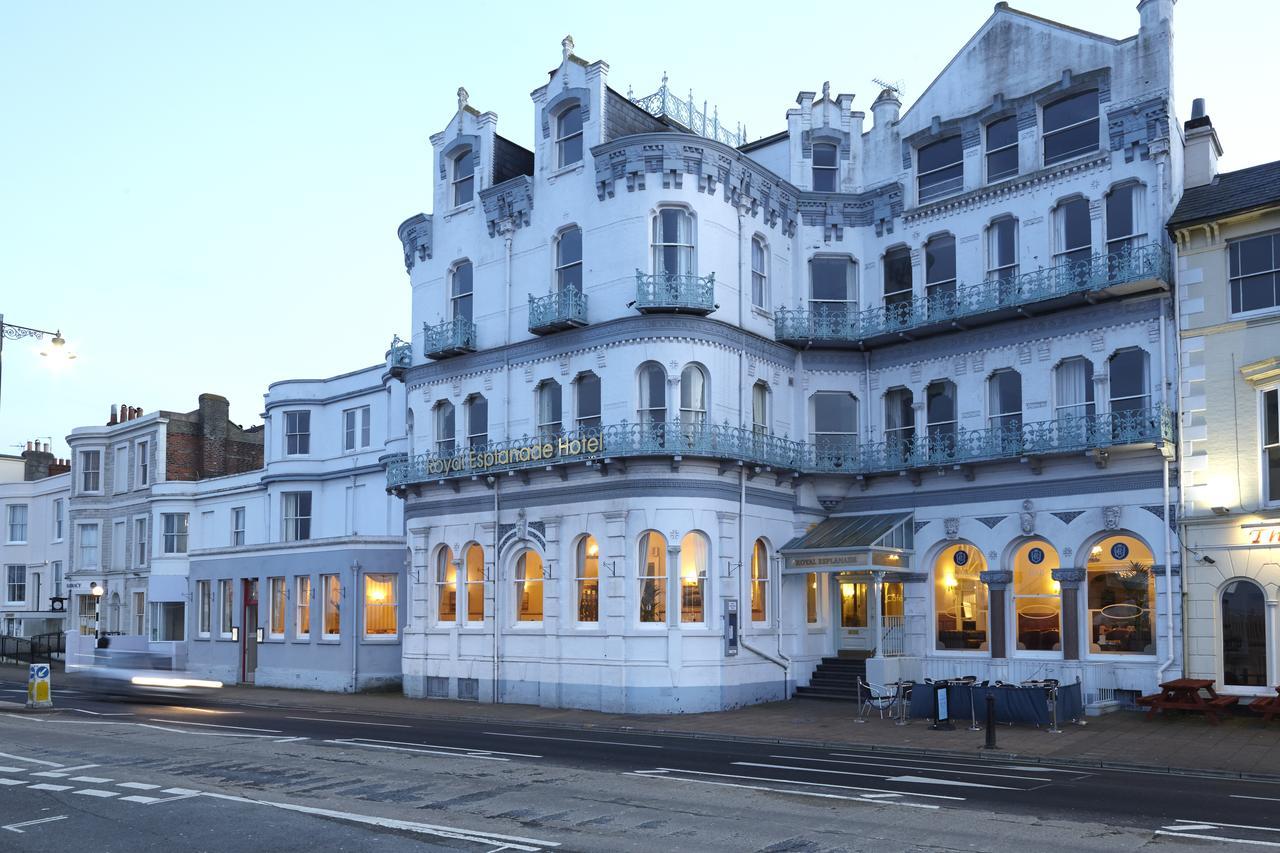 Royal Esplanade Hotel ライド エクステリア 写真